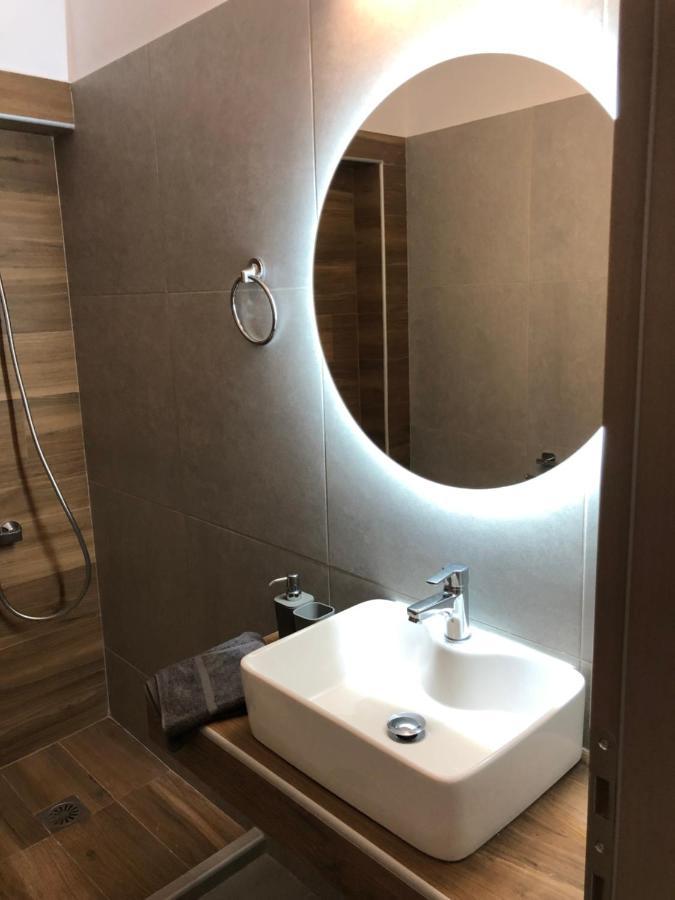 Aurora Apartments Vrasná 外观 照片