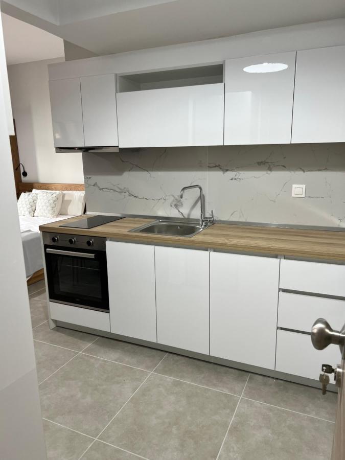 Aurora Apartments Vrasná 外观 照片